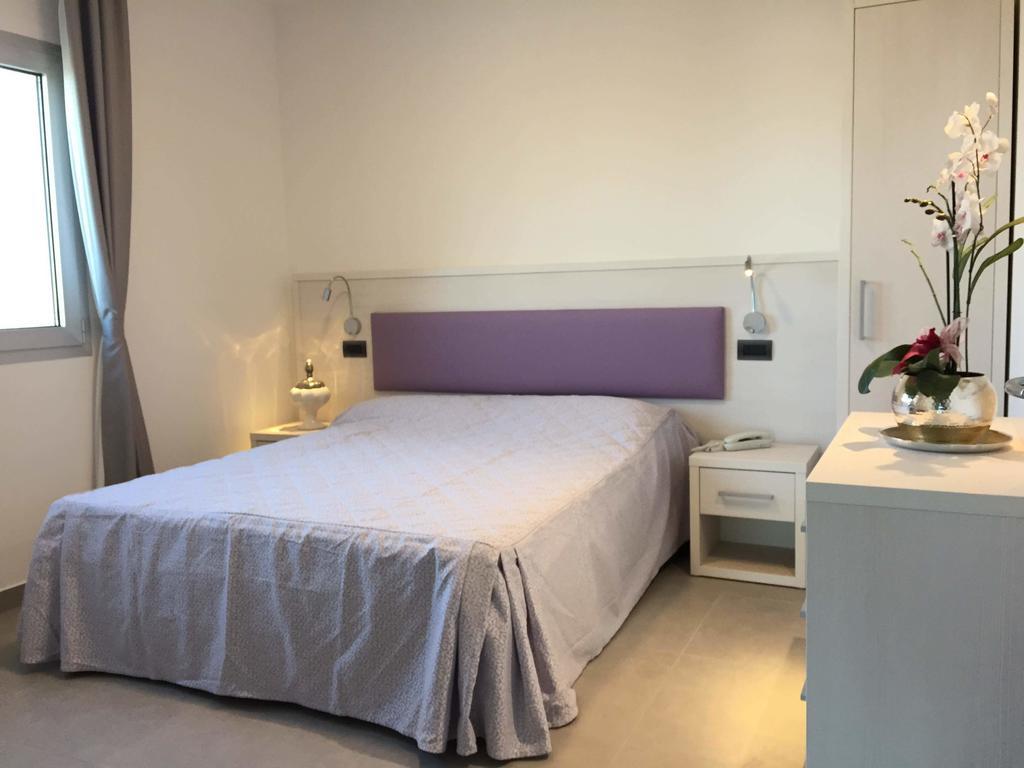 Residence Hotel Albachiara Rimini Bilik gambar